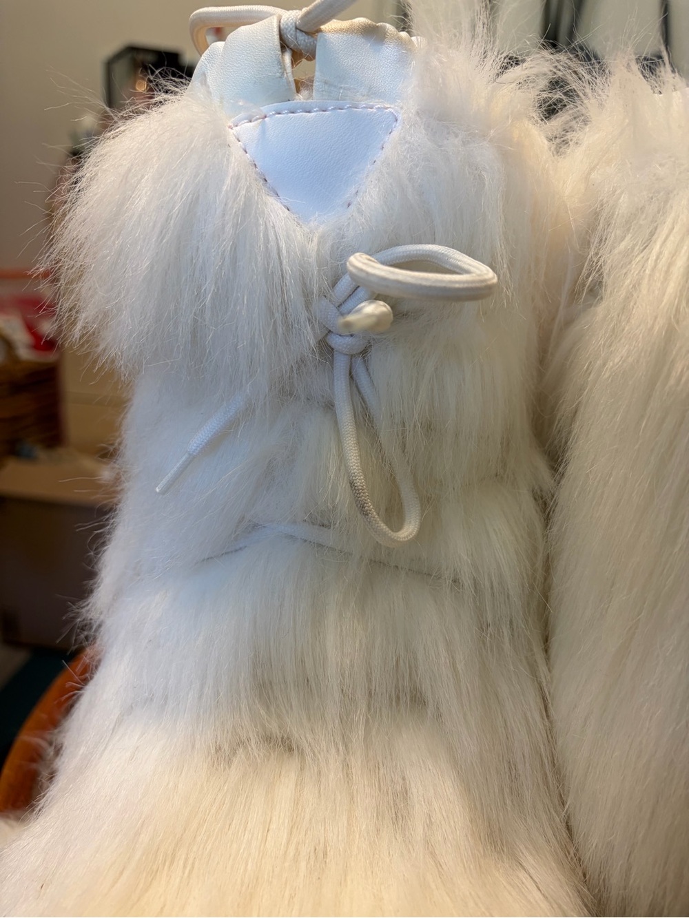 MODES White Faux Fur Women's Winter Boots - Cozy Drawstring Design - Picture 6 of 6